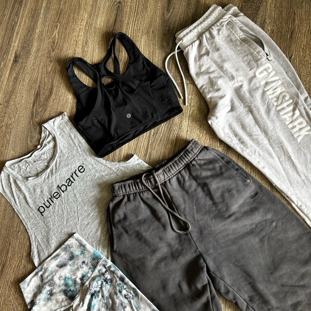 Lululemon stash it bra
